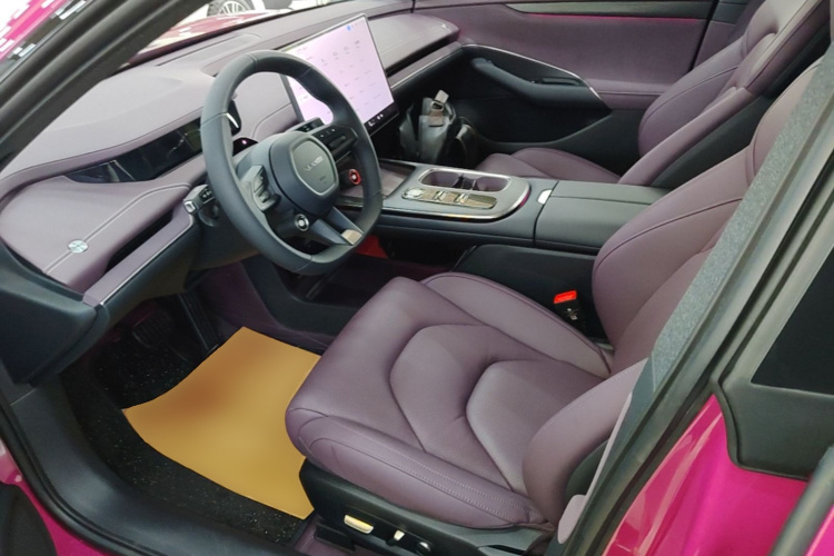 MI SU7 2025 car image #15