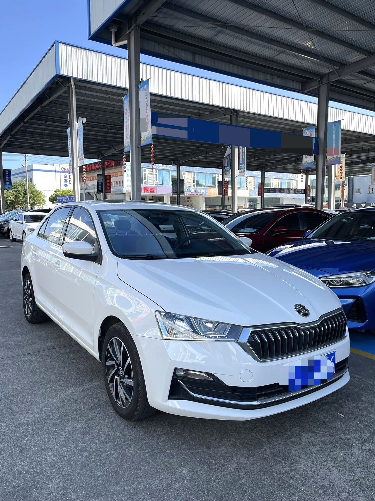 Skoda Rapid 2023 صورة سيارة #3