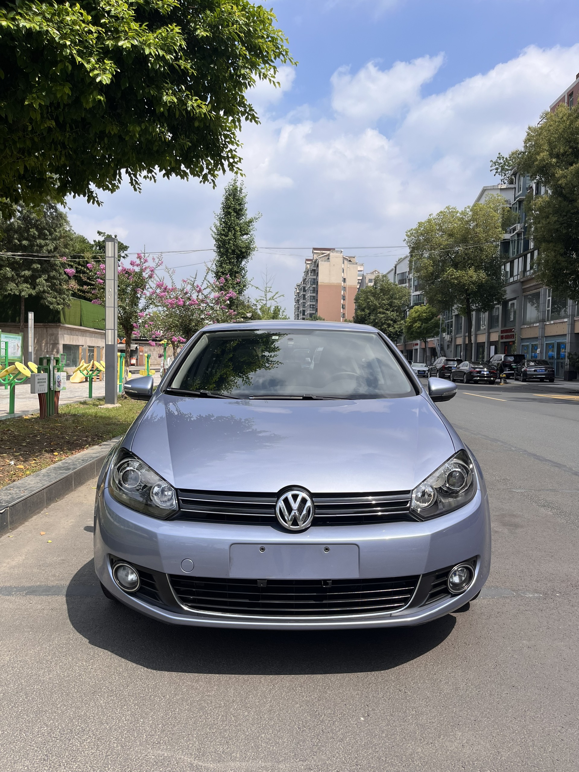 Volkswagen Golf 2012 car image #4