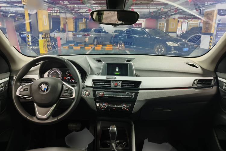 BMW X1 2018 #10 BMW X1 2018 car image #10