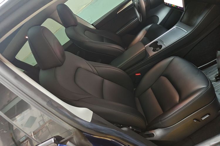 Tesla Model Y 2023 car image #22