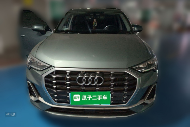 Audi Q3 2022 car image #3