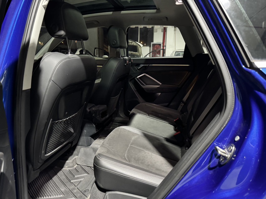 Audi Q3 2019 car image #3