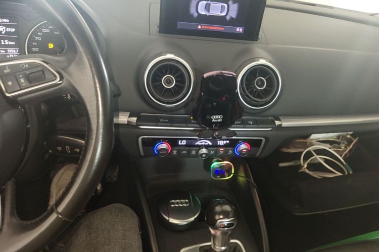 Audi A3 2015 car image #13