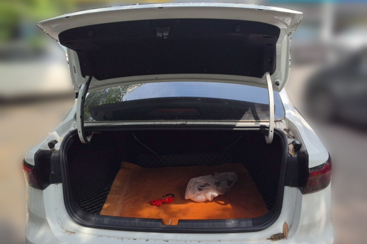 GEELY Emgrand 2025 car image #17