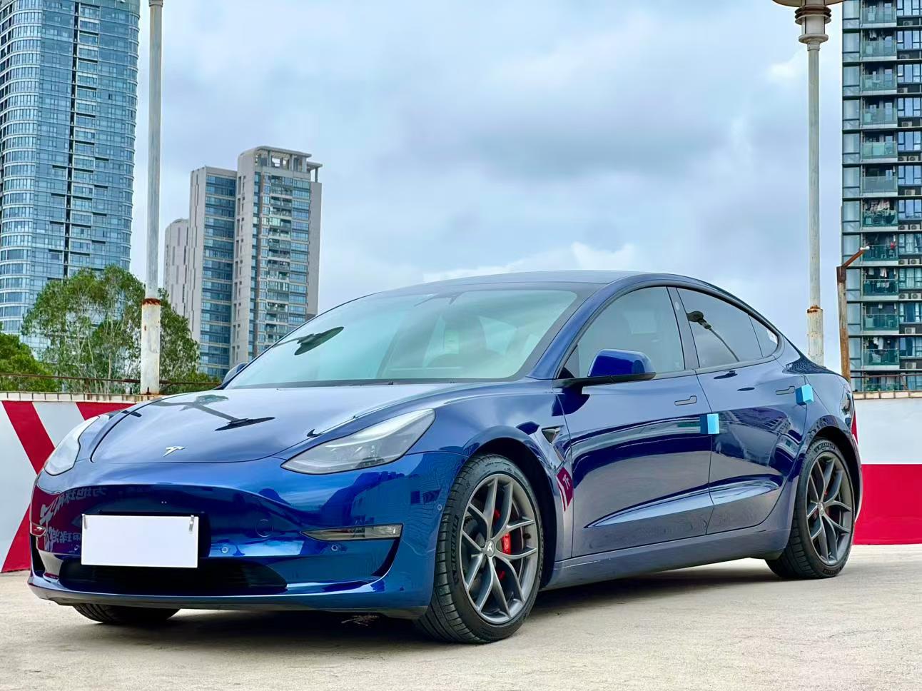 Tesla Model 3 2021 car image 