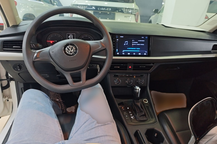 Volkswagen Lavida 2019 #10 Volkswagen Lavida 2019 car image #10