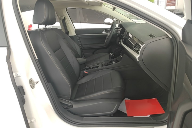 Volkswagen Lavida 2020 car image #24