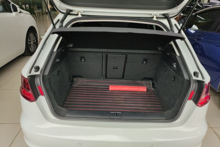 Audi A3 2017 car image #21