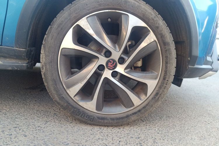 BYD Yuan 2016 car image #6