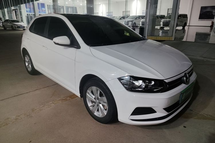 Volkswagen Polo 2019 car image #4