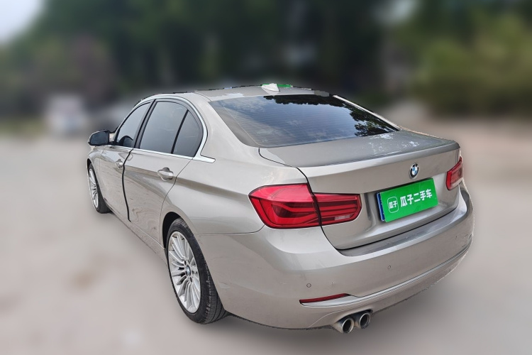 BMW 3 Series 2018 car image #5