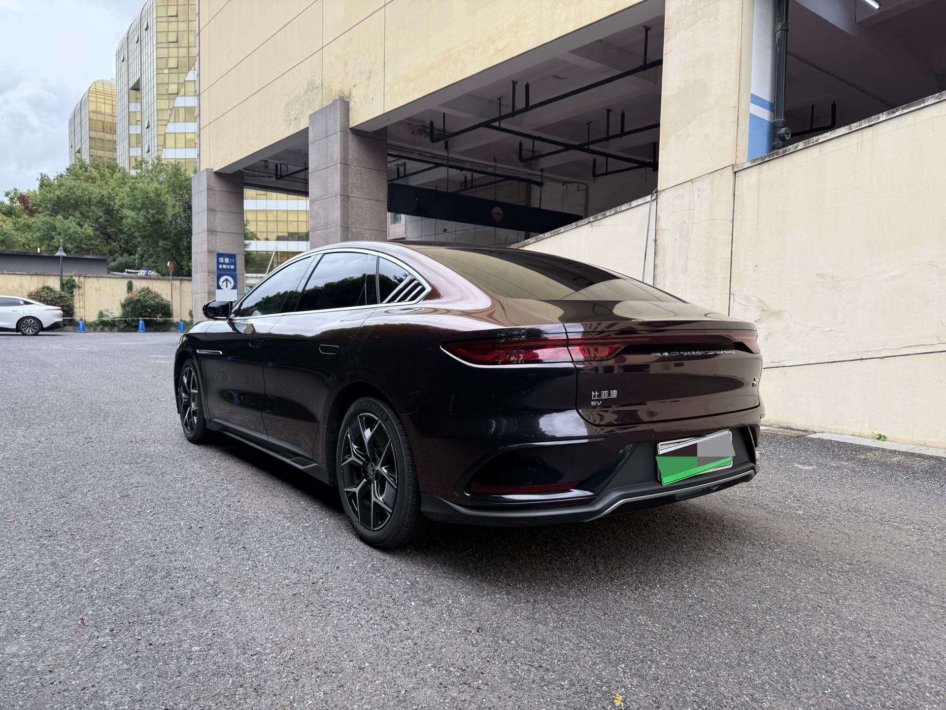 BYD Han 2024 #9 BYD Han 2024 صورة سيارة #9