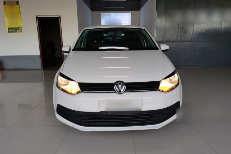 Volkswagen Polo 2018 car image #3
