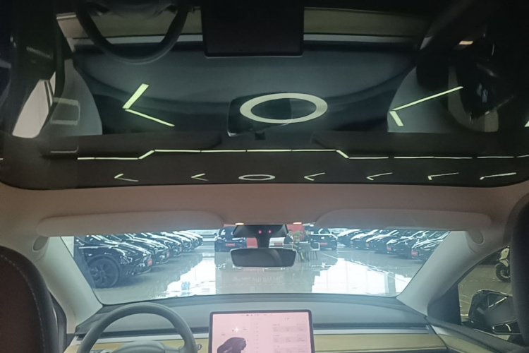 Tesla Model Y 2023 #18 Tesla Model Y 2023 car image #18