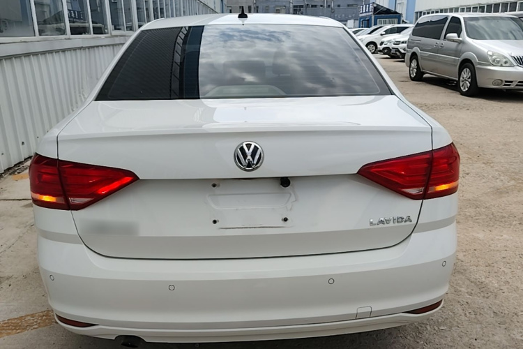 Volkswagen Lavida 2016 car image #6