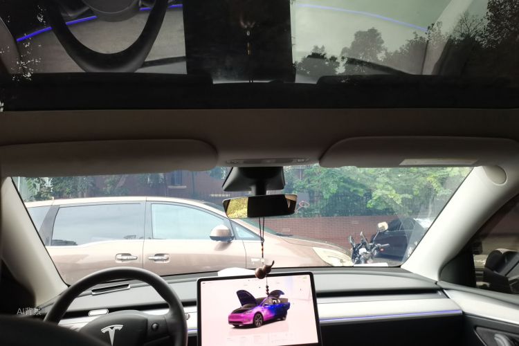Tesla Model Y 2023 #20 Tesla Model Y 2023 car image #20