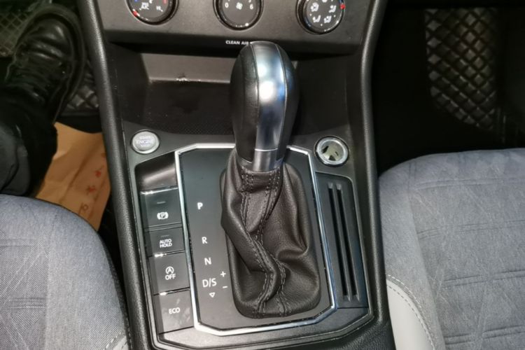 Volkswagen Lavida 2023 car image #14