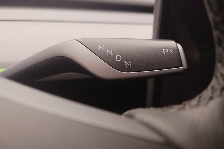 Tesla Model Y 2023 #14 Tesla Model Y 2023 صورة سيارة #14