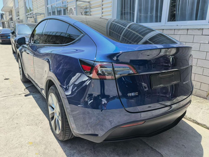 Tesla Model Y 2022 #4 Tesla Model Y 2022 car image #4