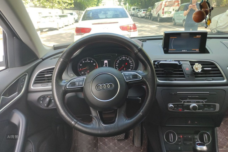 Audi Q3 2016 immagine di auto #12