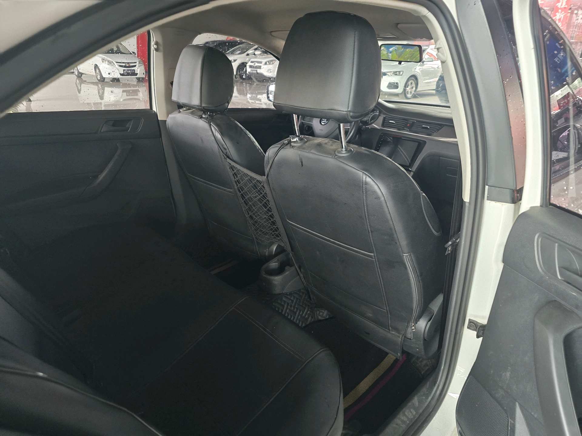 Skoda Rapid 2023 car image #2