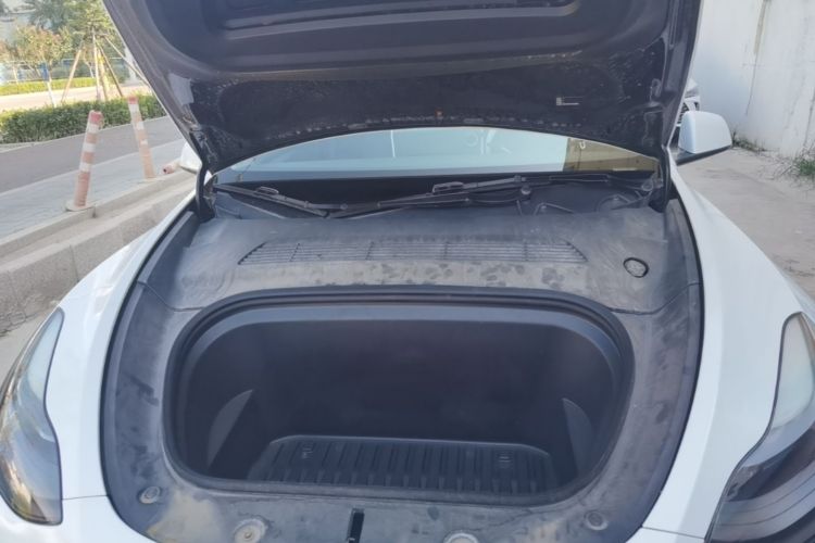 Tesla Model Y 2023 #22 Tesla Model Y 2023 car image #22