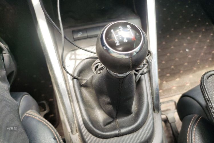 BYD Yuan 2016 car image #16