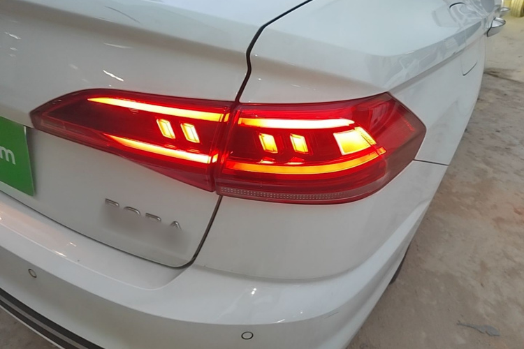 Volkswagen Bora 2022 car image #8
