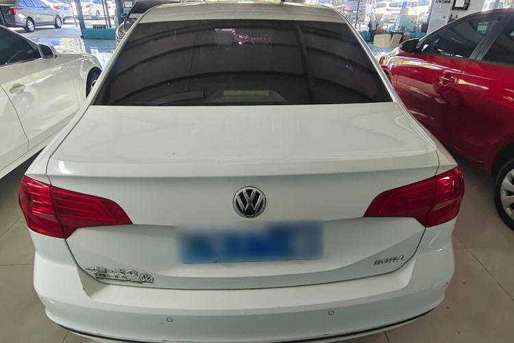 Volkswagen Bora 2020 car image #6