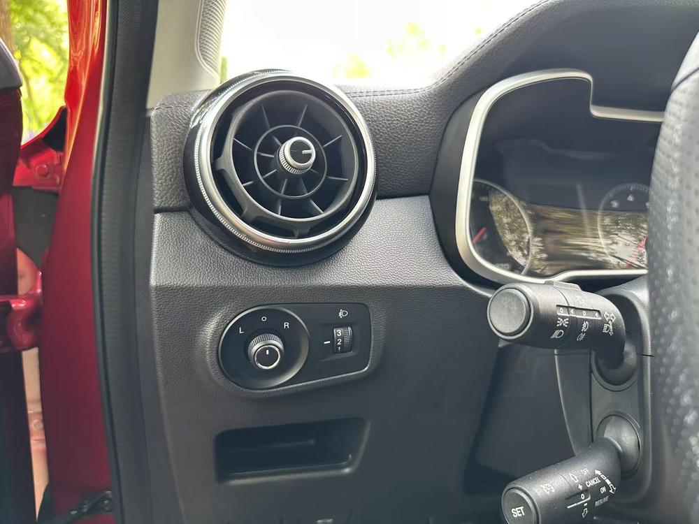 MG ZS 2018 #23 MG ZS 2018 car image #23