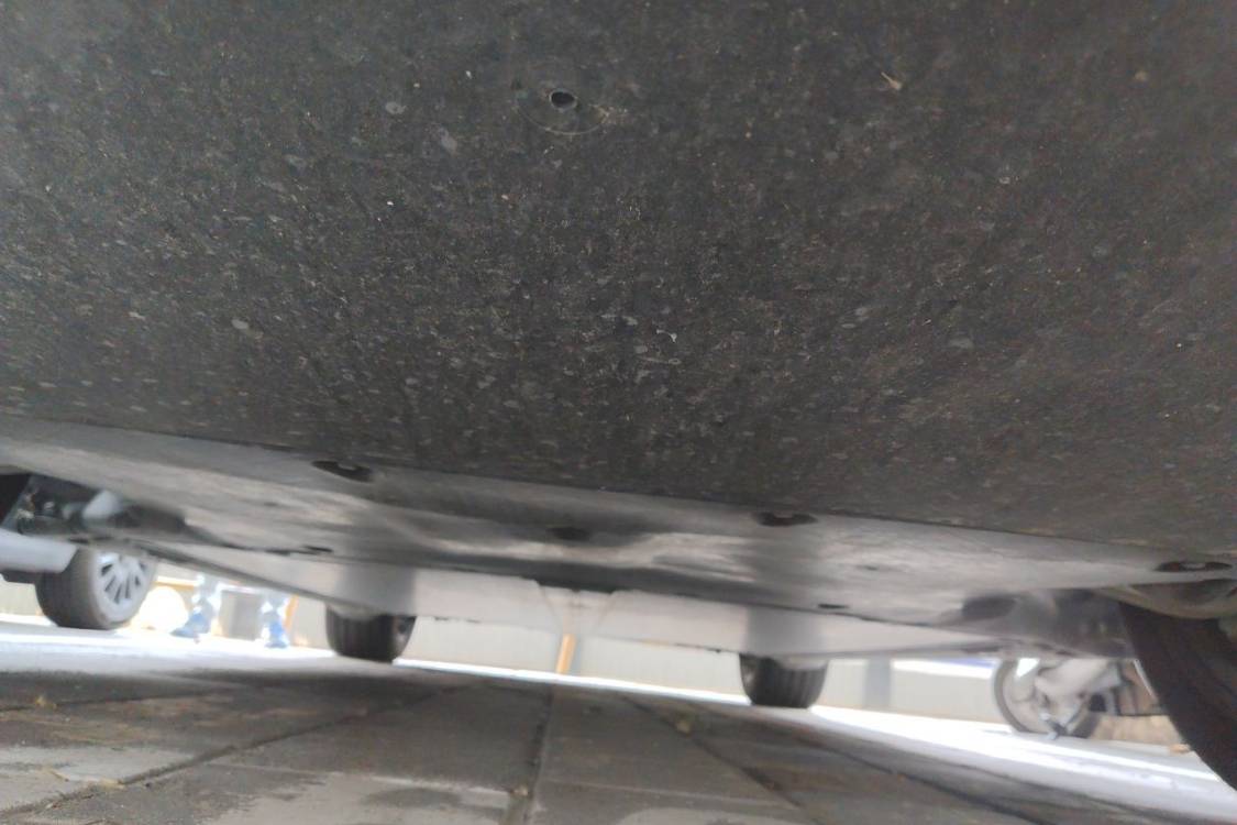 Tesla Model Y 2024 car image #13