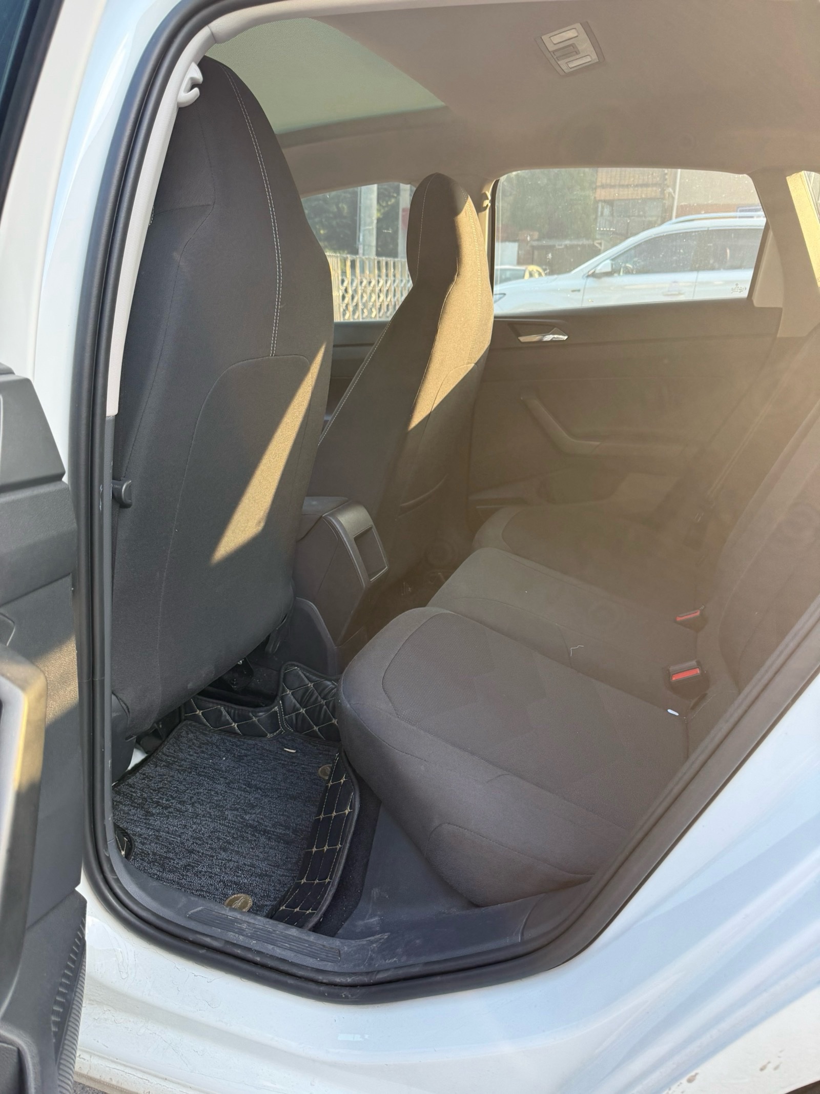 Volkswagen Polo 2023 car image #4