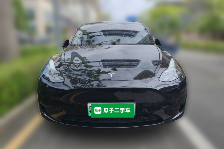 Tesla Model Y 2023 #3 Tesla Model Y 2023 car image #3