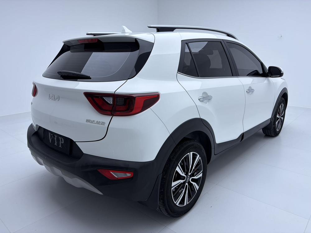 2023 car image #6