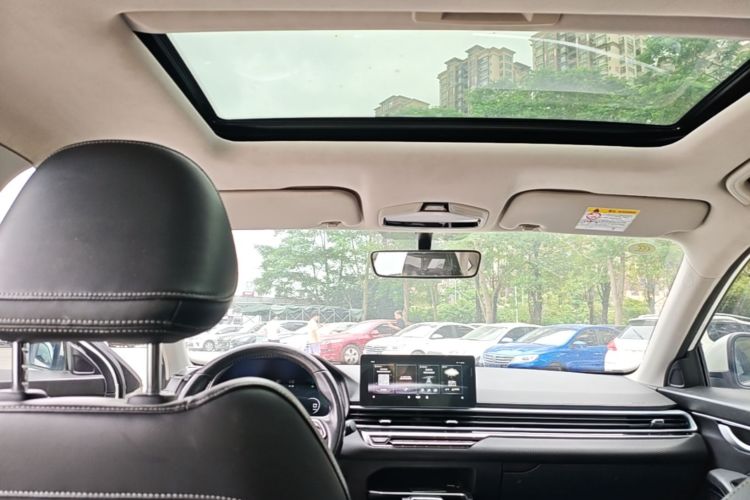 GEELY Emgrand 2021 #18 GEELY Emgrand 2021 car image #18