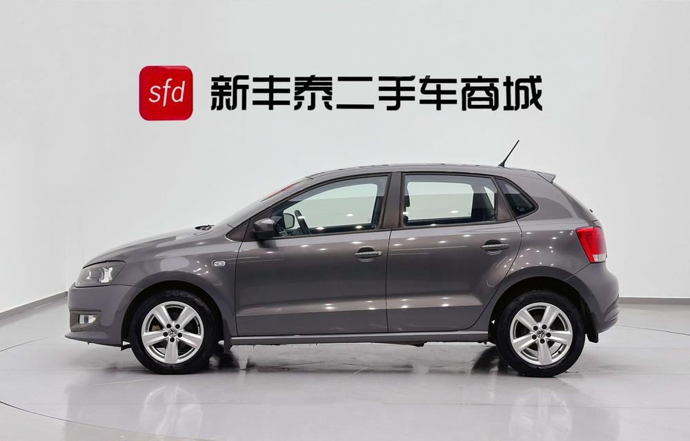 Volkswagen Polo 2012 car image #3