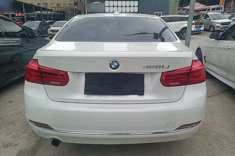 BMW 3 Series 2016 immagine di auto #6