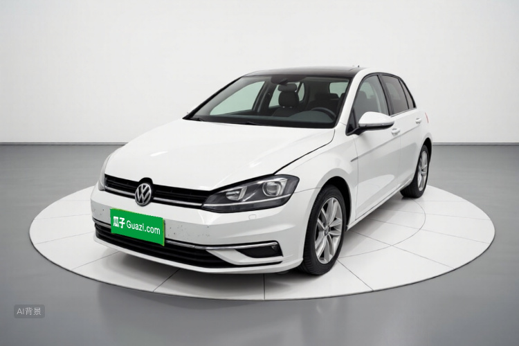 Volkswagen Golf 2019 car image #2