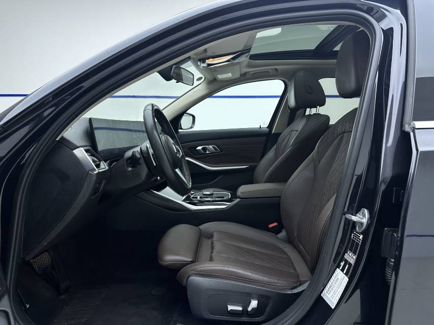 BMW 3 Series 2023 car image #10