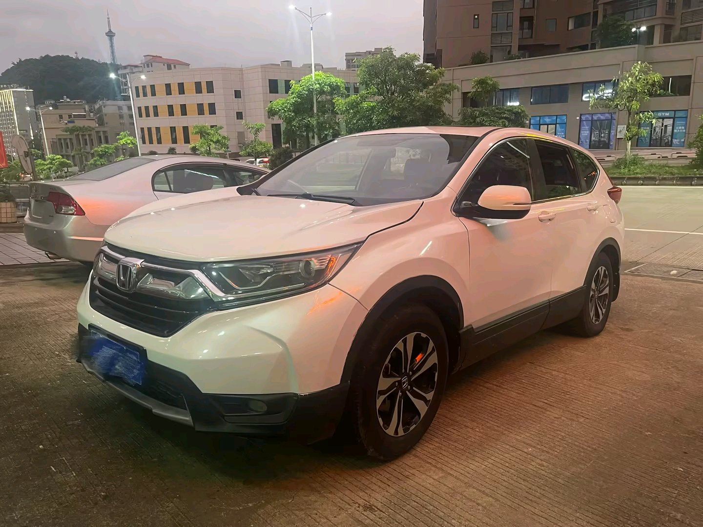 Honda CR-V 2018 car image 
