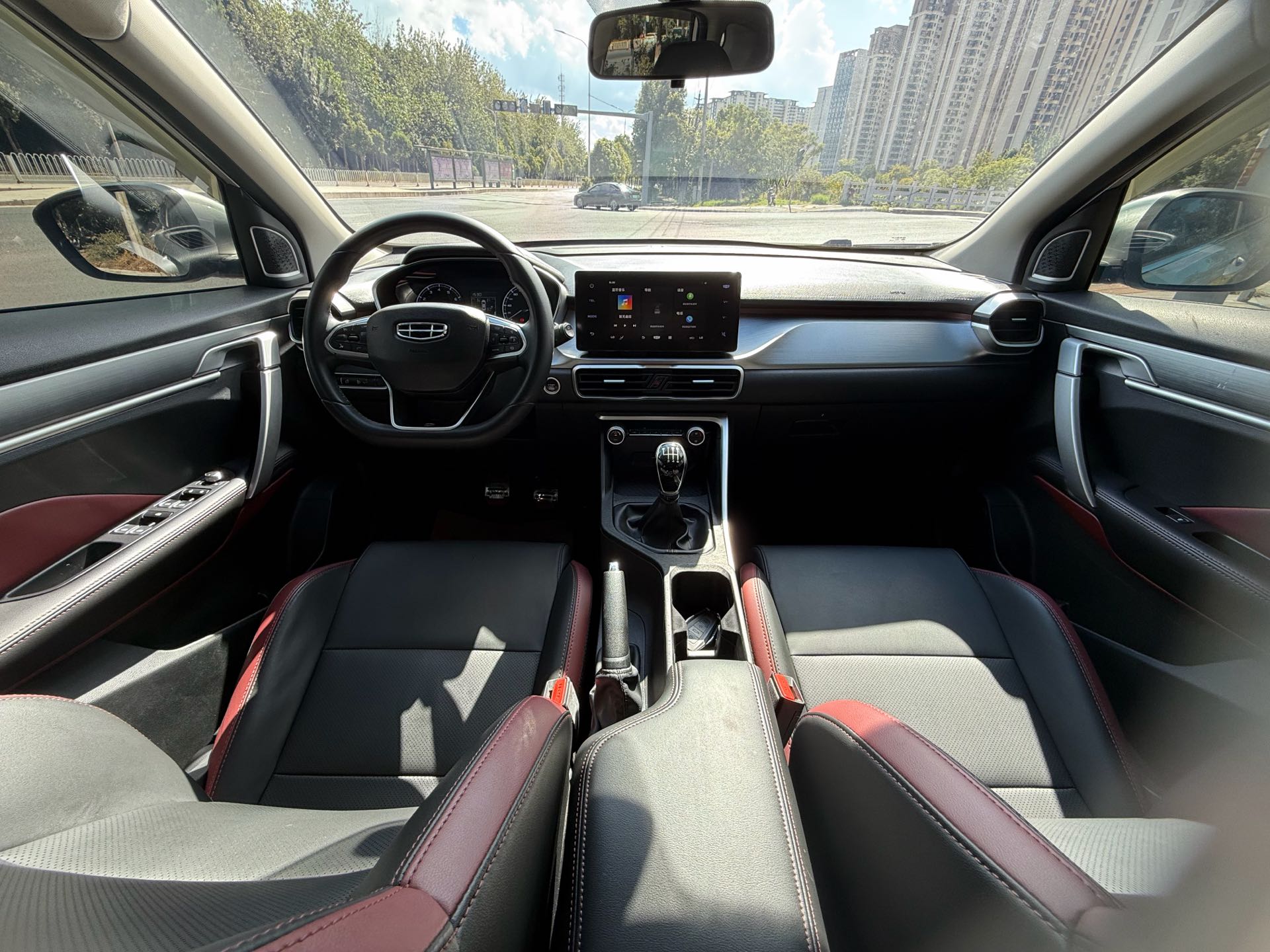 GEELY Coolray 2021 car image #5