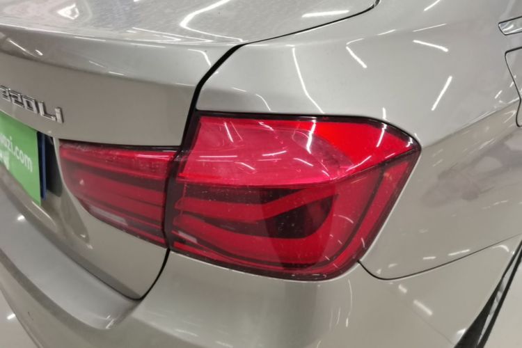 BMW 3 Series 2017 #8 BMW 3 Series 2017 car image #8