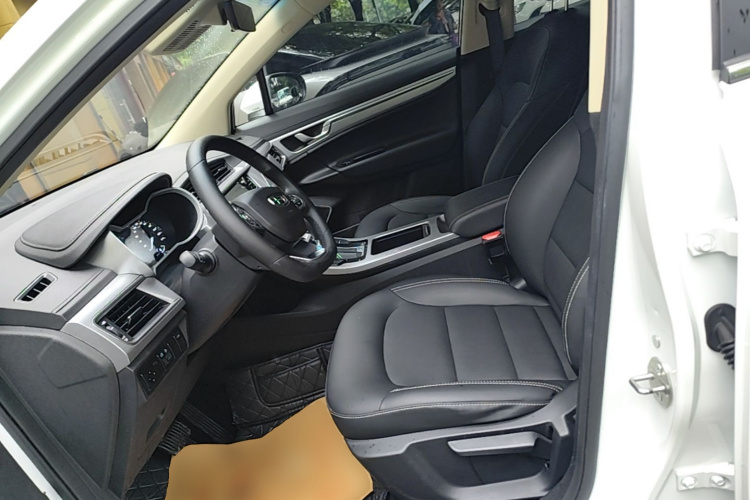 GEELY Emgrand GS 2019 car image #15