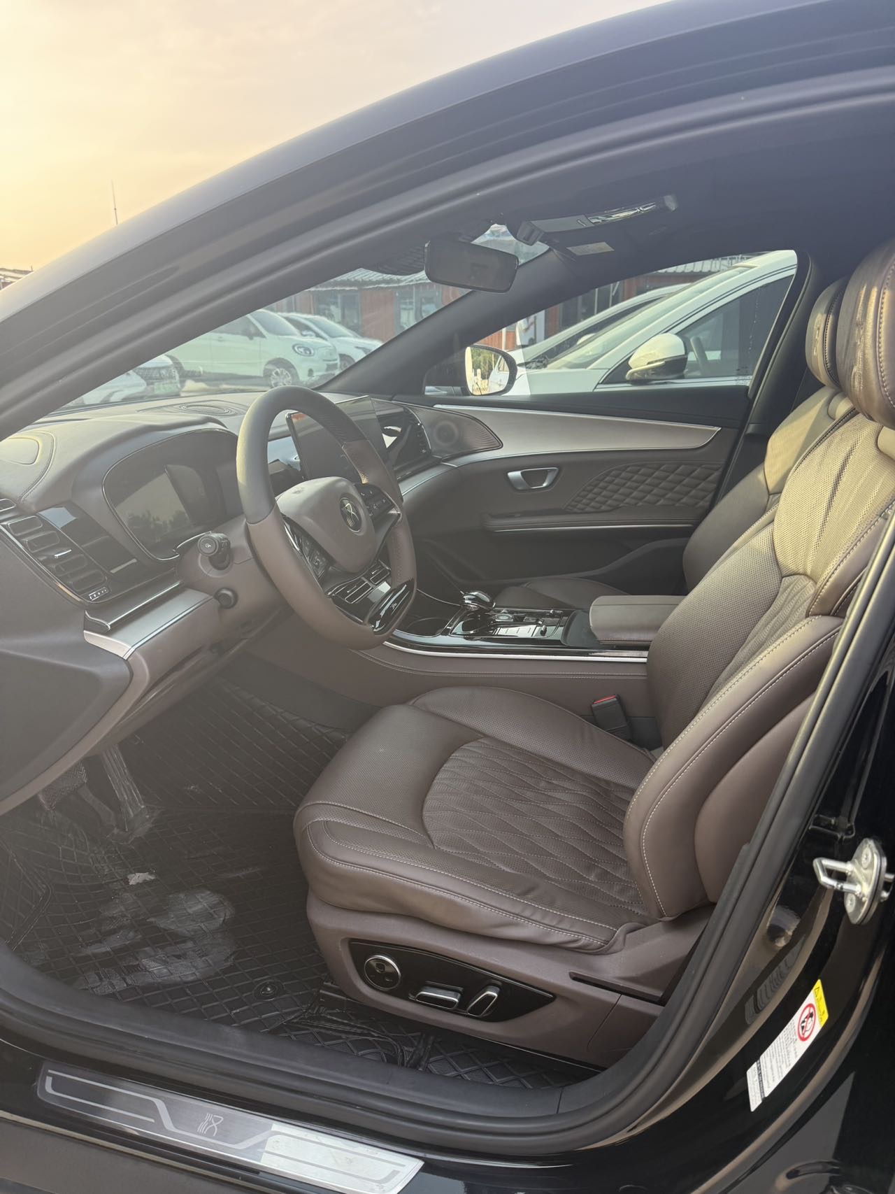 BYD Han 2024 imagen de coche #4