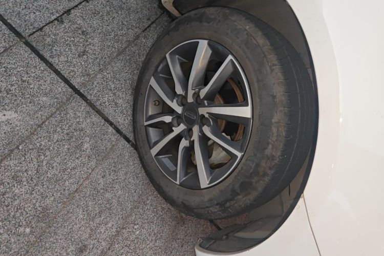 GEELY Emgrand 2020 #9 GEELY Emgrand 2020 car image #9