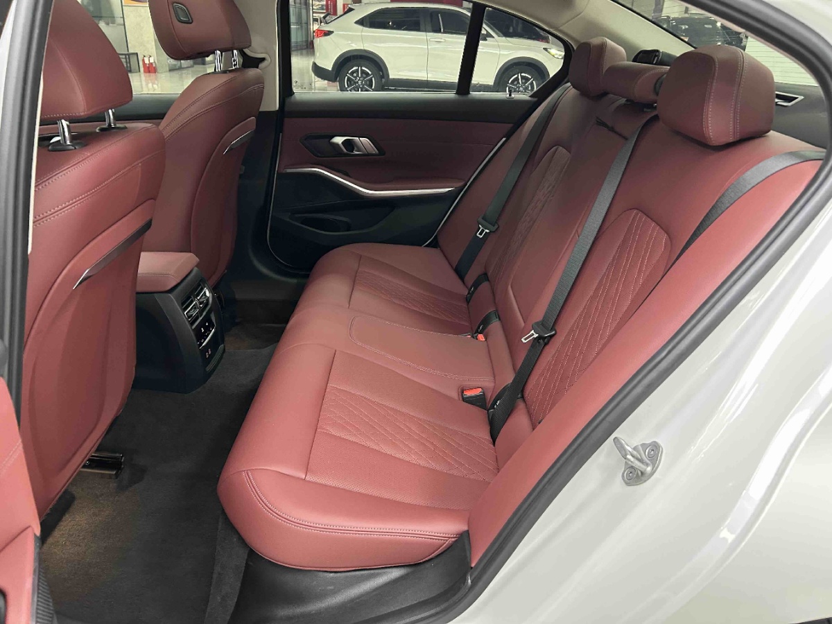 BMW 3 Series 2023 car image #4