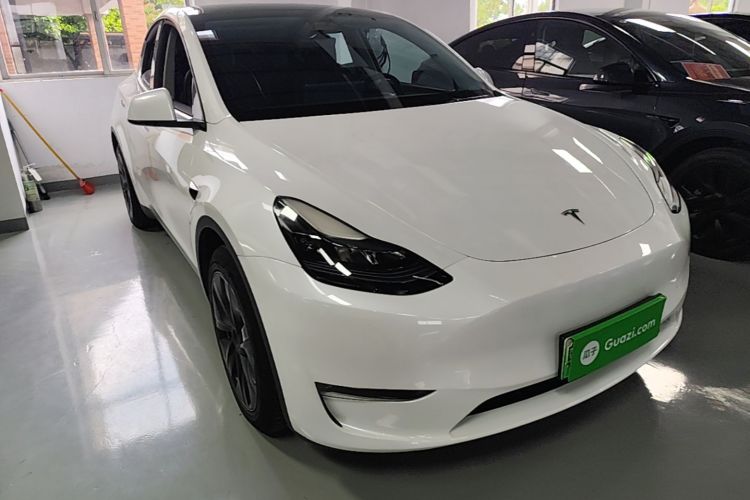 Tesla Model Y 2024 car image #4