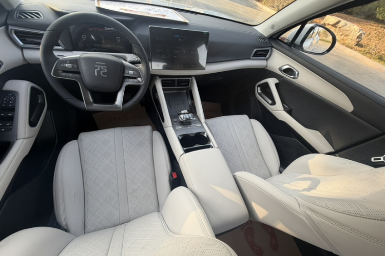 BYD YuanUP 2024 #14 BYD YuanUP 2024 immagine di auto #14