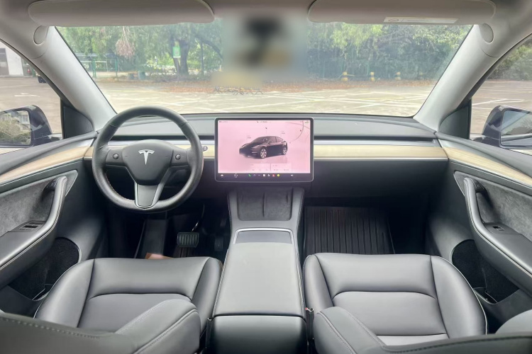 Tesla Model Y 2023 #13 Tesla Model Y 2023 car image #13